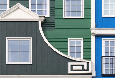 How to fix broken piece of siding